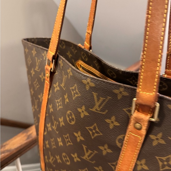 Louis Vuitton Tote ***Good condition *** - Picture 7 of 12